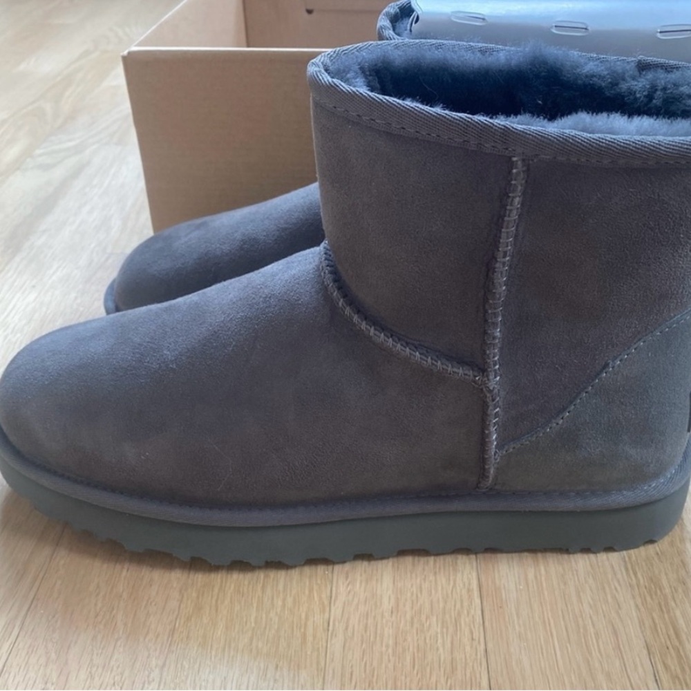 UGG mini - Picture 3 of 13